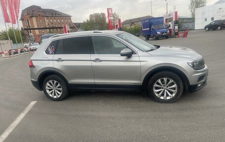 Volkswagen Tiguan II, 2018 год, 2 200 000 рублей, 2 фотография