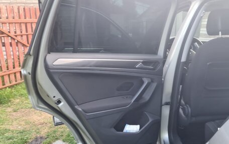 Volkswagen Tiguan II, 2018 год, 2 200 000 рублей, 11 фотография