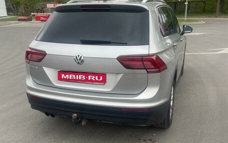 Volkswagen Tiguan II, 2018 год, 2 200 000 рублей, 4 фотография