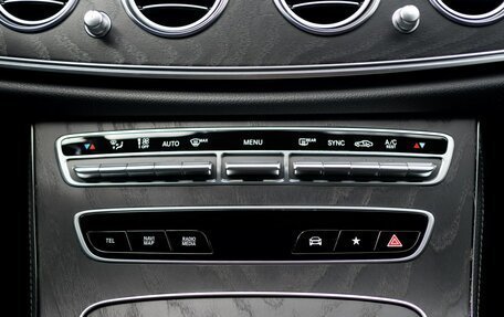 Mercedes-Benz E-Класс, 2021 год, 4 330 000 рублей, 15 фотография