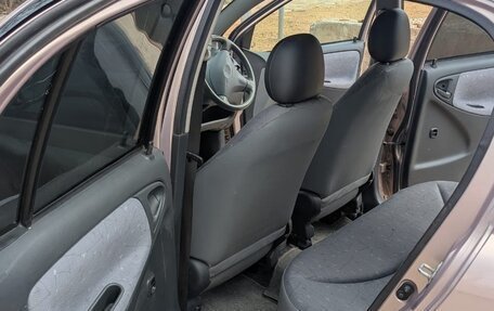 Toyota Vitz, 2000 год, 510 000 рублей, 13 фотография