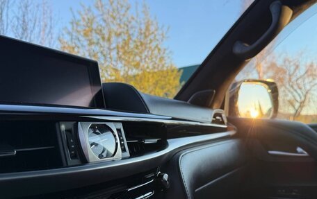 Lexus LX III, 2018 год, 9 800 000 рублей, 15 фотография