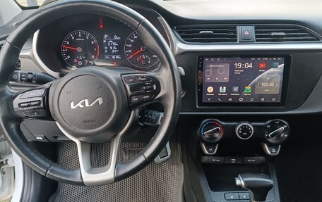 KIA Rio IV, 2021 год, 1 600 000 рублей, 2 фотография