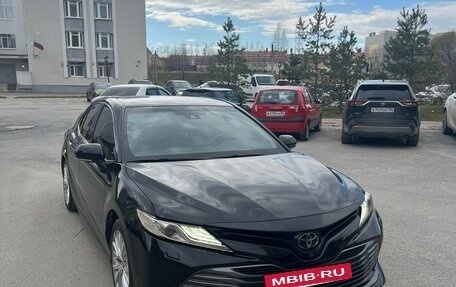 Toyota Camry, 2019 год, 3 400 000 рублей, 2 фотография