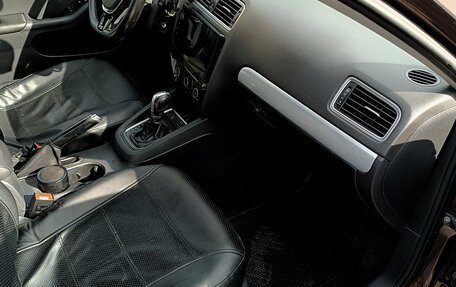 Volkswagen Jetta VI, 2018 год, 1 390 000 рублей, 3 фотография