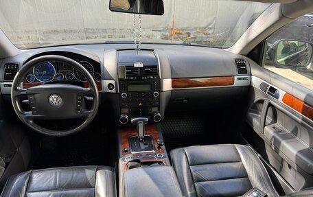 Volkswagen Touareg III, 2006 год, 1 100 000 рублей, 2 фотография