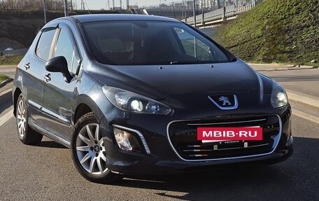 Peugeot 308 II, 2011 год, 555 000 рублей, 2 фотография