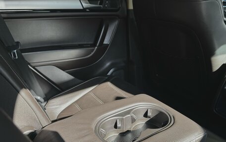 Volkswagen Touareg III, 2011 год, 1 900 000 рублей, 18 фотография