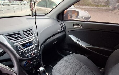 Hyundai Solaris II рестайлинг, 2015 год, 890 000 рублей, 8 фотография