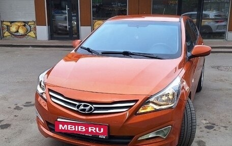 Hyundai Solaris II рестайлинг, 2015 год, 890 000 рублей, 3 фотография