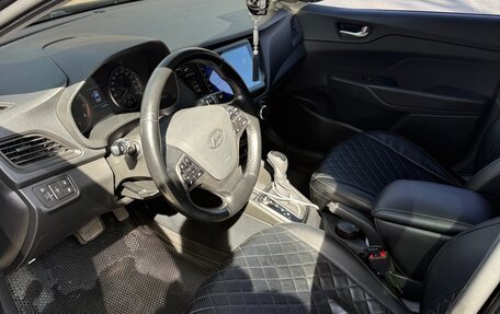 Hyundai Solaris II рестайлинг, 2018 год, 1 300 000 рублей, 14 фотография