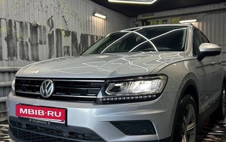 Volkswagen Tiguan II, 2018 год, 2 500 000 рублей, 4 фотография