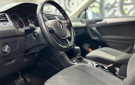 Volkswagen Tiguan II, 2018 год, 2 500 000 рублей, 25 фотография