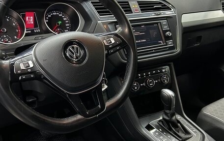 Volkswagen Tiguan II, 2018 год, 2 500 000 рублей, 23 фотография
