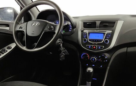 Hyundai Solaris II рестайлинг, 2012 год, 490 000 рублей, 9 фотография