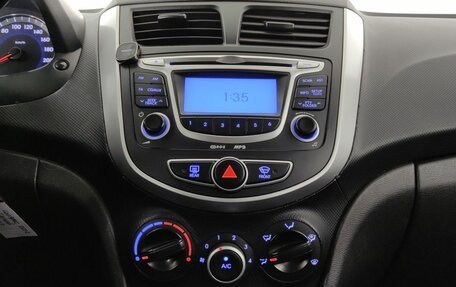 Hyundai Solaris II рестайлинг, 2012 год, 490 000 рублей, 15 фотография