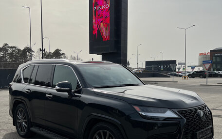 Lexus LX, 2023 год, 17 000 000 рублей, 4 фотография