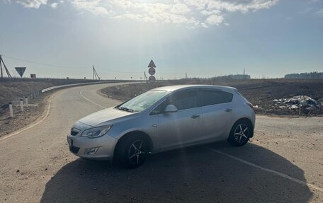 Opel Astra J, 2011 год, 720 000 рублей, 2 фотография