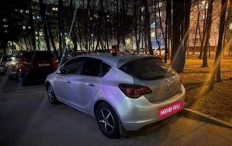 Opel Astra J, 2011 год, 720 000 рублей, 3 фотография