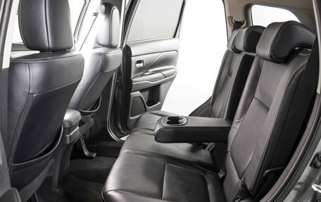 Mitsubishi Outlander III рестайлинг 3, 2012 год, 1 335 000 рублей, 10 фотография