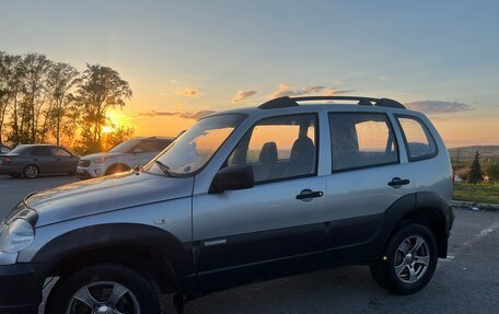 Chevrolet Niva I рестайлинг, 2014 год, 470 000 рублей, 3 фотография