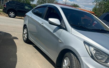 Hyundai Solaris II рестайлинг, 2013 год, 670 000 рублей, 4 фотография