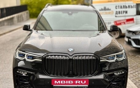 BMW X7, 2021 год, 9 290 000 рублей, 2 фотография