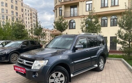 Mitsubishi Pajero IV, 2008 год, 2 400 000 рублей, 3 фотография