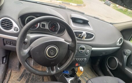 Renault Clio III, 2006 год, 240 000 рублей, 5 фотография