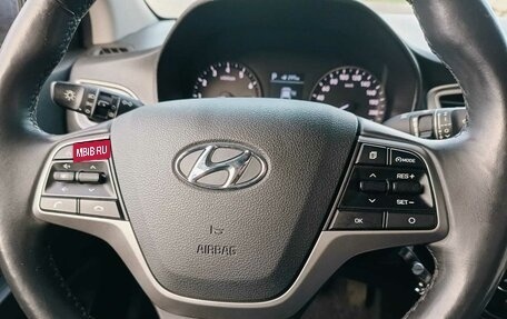 Hyundai Solaris II рестайлинг, 2019 год, 1 620 000 рублей, 3 фотография
