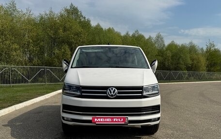Volkswagen Multivan T6 рестайлинг, 2018 год, 4 600 000 рублей, 6 фотография