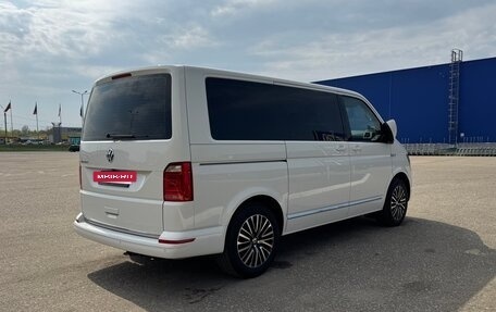 Volkswagen Multivan T6 рестайлинг, 2018 год, 4 600 000 рублей, 3 фотография