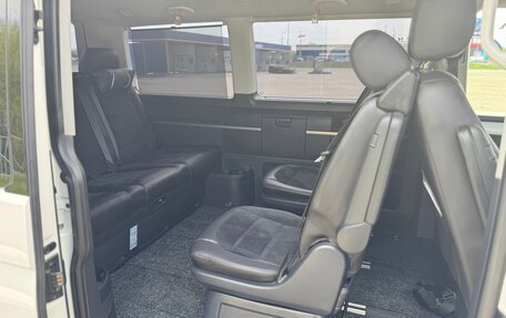 Volkswagen Multivan T6 рестайлинг, 2018 год, 4 600 000 рублей, 11 фотография
