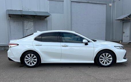 Toyota Camry, 2018 год, 2 950 000 рублей, 6 фотография
