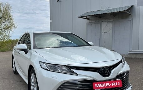 Toyota Camry, 2018 год, 2 950 000 рублей, 5 фотография
