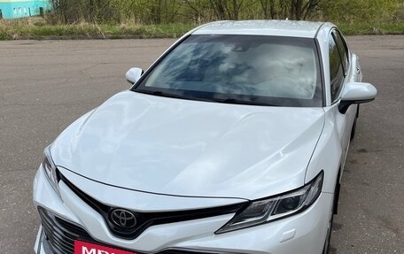 Toyota Camry, 2018 год, 2 950 000 рублей, 15 фотография