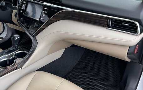 Toyota Camry, 2018 год, 2 950 000 рублей, 24 фотография