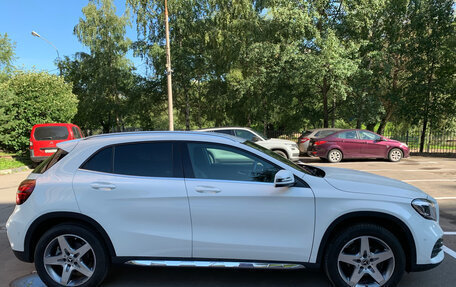 Mercedes-Benz GLA, 2018 год, 3 650 000 рублей, 4 фотография