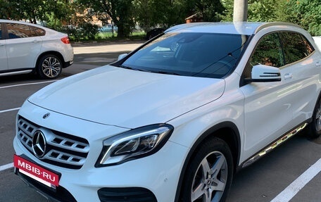 Mercedes-Benz GLA, 2018 год, 3 650 000 рублей, 2 фотография