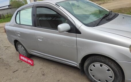 Toyota Platz, 2001 год, 370 000 рублей, 2 фотография