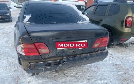 Mercedes-Benz E-Класс, 1997 год, 120 000 рублей, 8 фотография