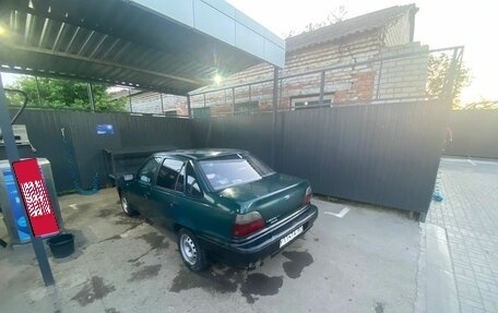 Daewoo Nexia I рестайлинг, 1999 год, 130 000 рублей, 4 фотография