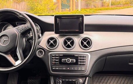 Mercedes-Benz GLA, 2015 год, 2 200 000 рублей, 11 фотография