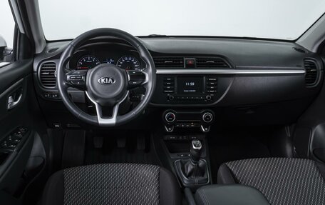 KIA Rio IV, 2018 год, 1 214 000 рублей, 6 фотография