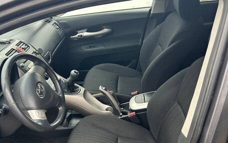 Toyota Auris II, 2007 год, 565 000 рублей, 10 фотография