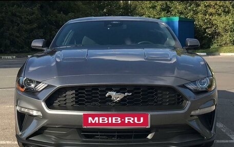 Ford Mustang VI рестайлинг, 2022 год, 3 650 000 рублей, 2 фотография