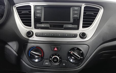Hyundai Solaris II рестайлинг, 2019 год, 1 240 000 рублей, 12 фотография