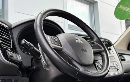 Mitsubishi Outlander III рестайлинг 3, 2014 год, 1 633 000 рублей, 12 фотография