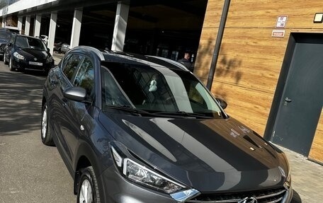 Hyundai Tucson III, 2019 год, 2 250 000 рублей, 6 фотография