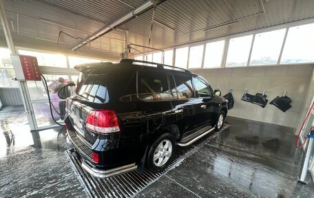 Toyota Land Cruiser 200, 2010 год, 2 800 000 рублей, 4 фотография